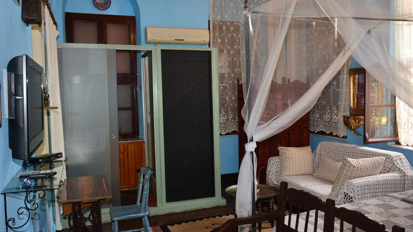 Cunda Zehra Teyzenin Evi