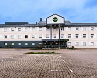 B&b Hotel Erlangen-tennenlohe - Erlangen - Gebäude