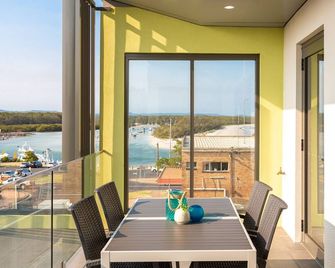 Ishtar Apartment 9- Best Water Views - Huskisson - Balcón