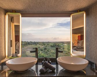 Kruger Shalati - Train on The Bridge & Garden Suites - Skukuza