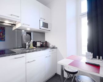 Lu Station II - Hitrental Apartment - Luzern - Küche