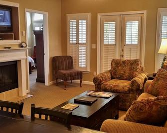 Fairfield Plantation Resort - Tara Cove - Villa Rica - Obývací pokoj