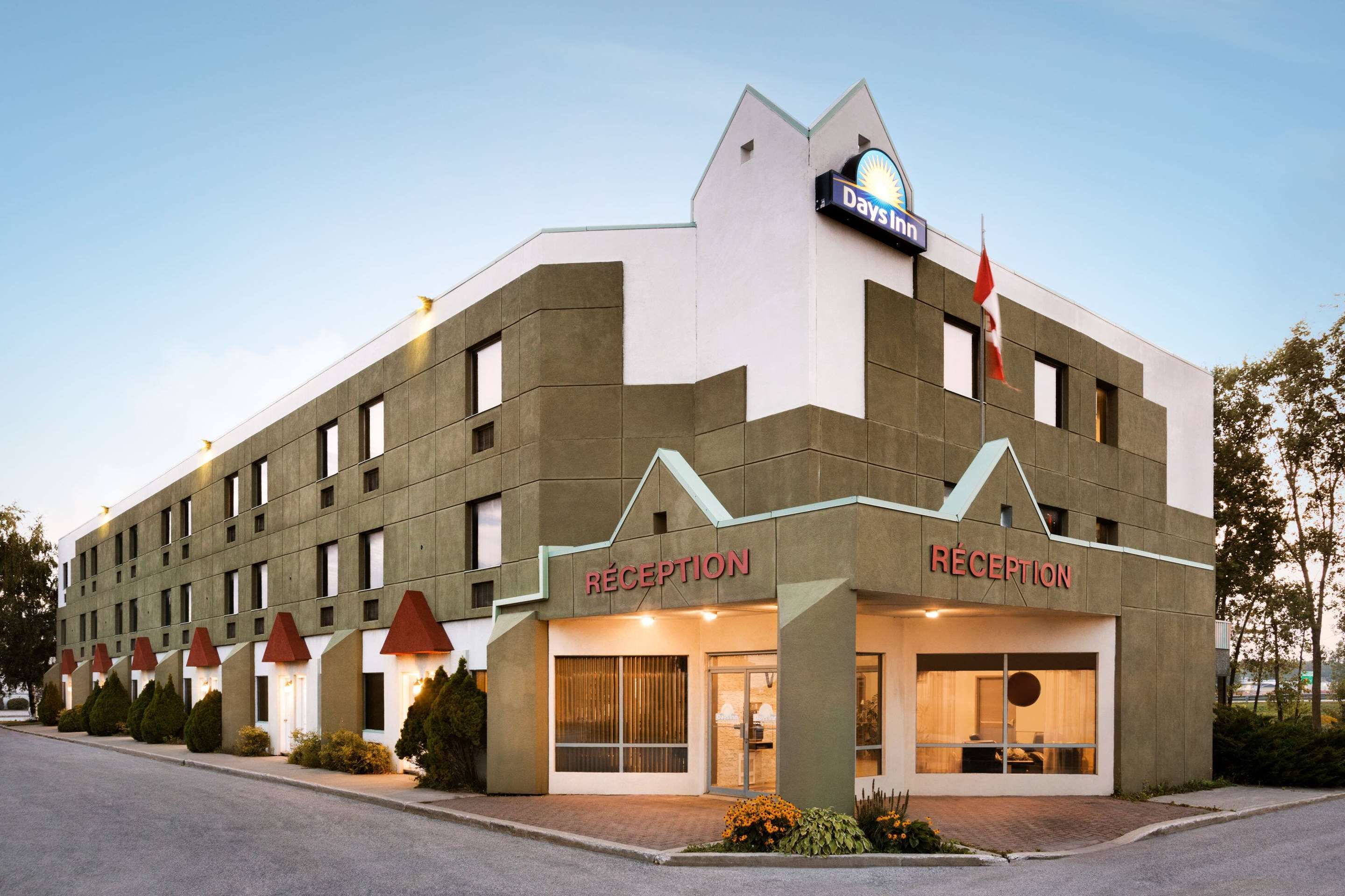 Days Inn by Wyndham Ste. Helene-de-Bagot - Sainte-Hélène-de-Bagot - Gebäude