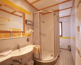 Pension Lachmayr - Капрун