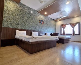 Hotel Candlewood Bar & Restro - Mount Abu - Ložnice