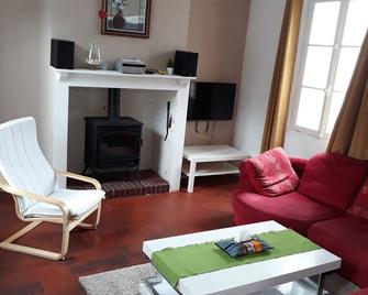 L'escale Arquaise, The House With a Flower Garden - Arques-la-Bataille - Living room