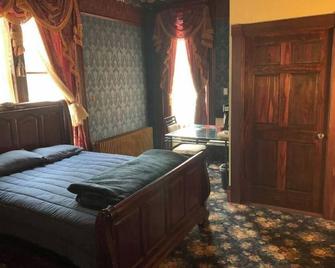 Rent a room in the gorgeous Holt House - Portland - Schlafzimmer