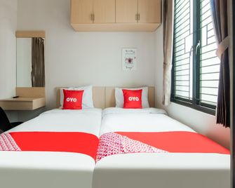 OYO 3824 Columbus Residence J1 - Karawang - Schlafzimmer