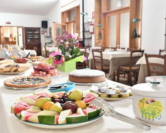 S'Enis Monte Maccione - Oliena - Buffet