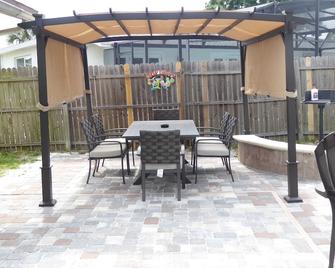 Orlando Area 5/2 Pool Disney Universal Daytona Casa Vista Verde Dream House & .. - Altamonte Springs - Patio