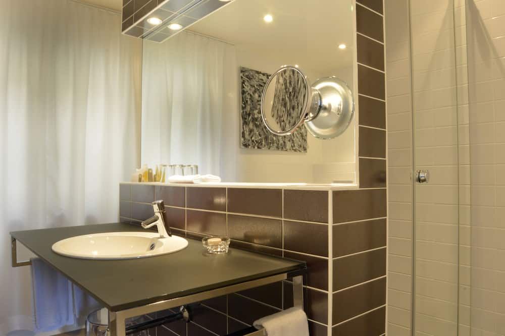 The Ambassador - Geneva - Bathroom
