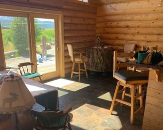 Doc's Lodge The Perfect Sawtooth Escape - Stanley - Living room
