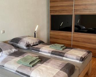Ferienwohnung 62qm mit Terrasse und Wlan - Pressath