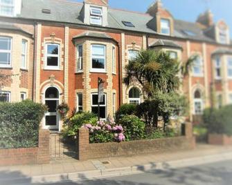 Lynstead House - Sidmouth