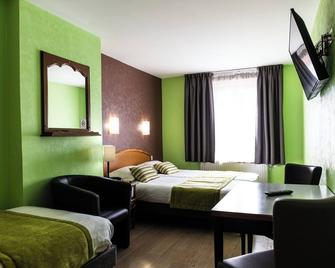 Hotel Cheval De Bronze - Remiremont - Slaapkamer