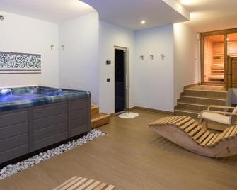 Hotel Mare Blu -- boutique - Pineto