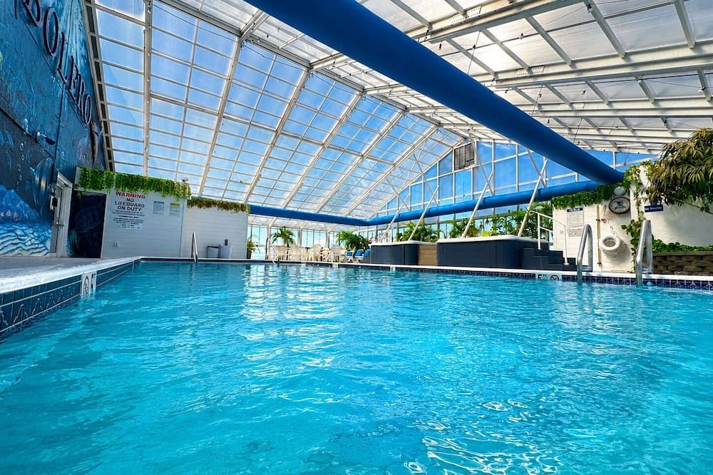Bolero Resort - Wildwood - Pool