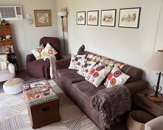 'Harry's Place' Cottage - Murtoa - Sala de estar