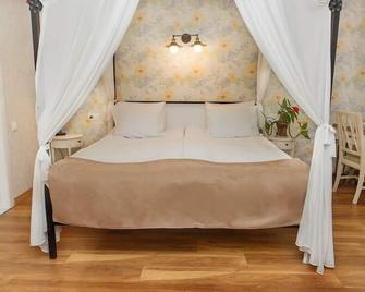 Hotel Nata - Tbilisi - Bedroom