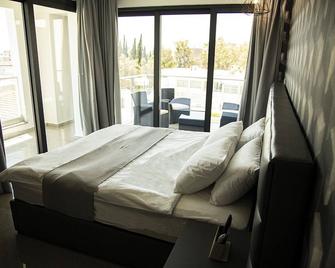 Jimmy's Suites - Larnaka - Sypialnia