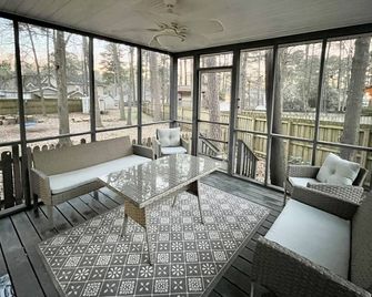 Newly Renovated Southern Style Home - 15 minutes to Augusta National Golf Course - Evans - Balcony