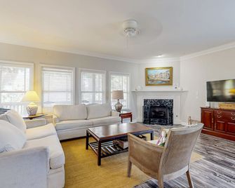 Shady Retreat - Tybee Island - Sala de estar
