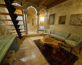 Caftan Cave Suites - Nevşehir - Wohnzimmer