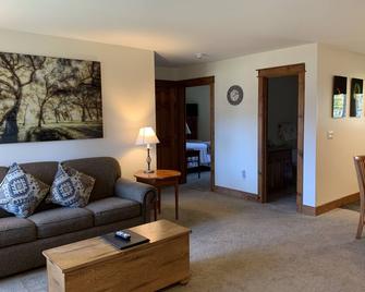 Winwood Condominiums by Windham Mountain Club - Windham - Obývací pokoj