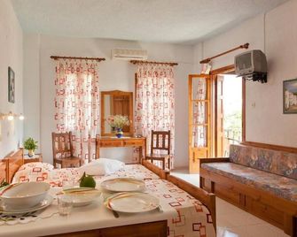 Sofia's Garden Studios - Skopelos - Comedor
