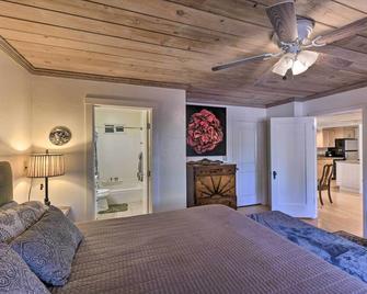 Peaceful Cottage with Grill and Yard in Grass Valley! - Grass Valley - Bedroom