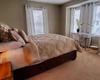 Modern 2 Bedroom Townhouse Near Worcester Hospitals & Medical School - 窩士打 - 臥室