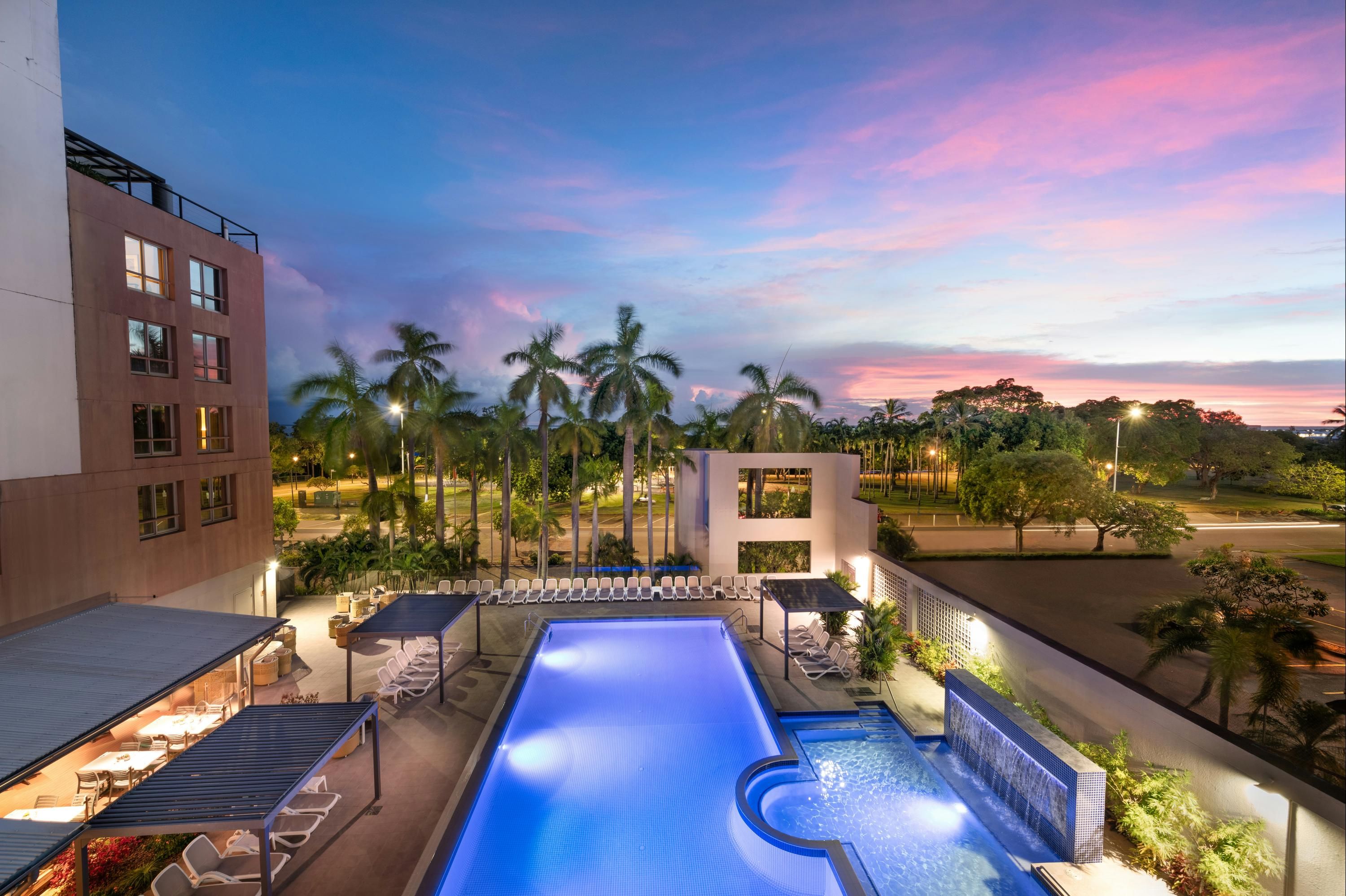 DoubleTree by Hilton Esplanade Darwin - Darwin - Pool
