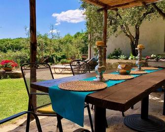 detached villa with private pool and garden - Castellina in Chianti - Patio