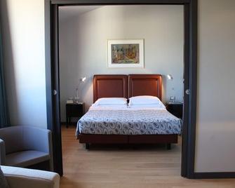 維羅納酒店 - 維羅納 - 維羅那 - 臥室