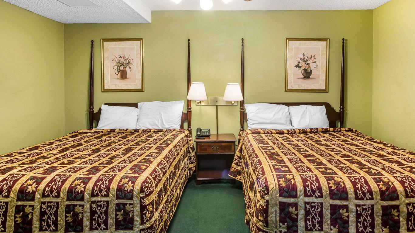 Rodeway Inn & Suites