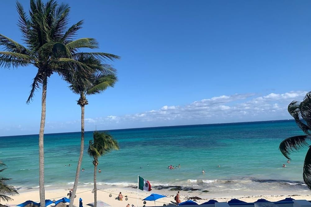 Pelicano Inn Playa del Carmen - Beachfront Hotel - פלאיה דל כרמן - חוף