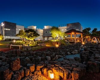 Jeju Garden Pension - Seogwipo - Outdoor view