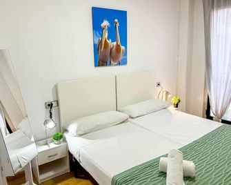 Bielsa del Pilar Turistea - Zaragoza - Bedroom