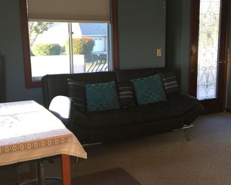 Wow!!! Bonita Valley Views !!! - Bonita - Living room