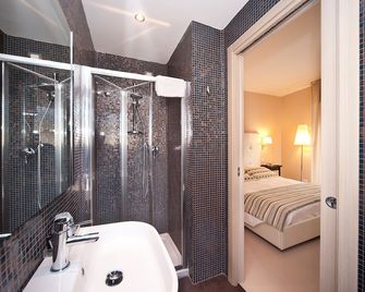 Hotel Carla - Levanto - Bad