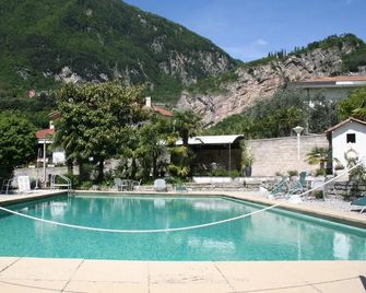 Albergo Garnì Villa Moretti - Riva del Garda - Pool