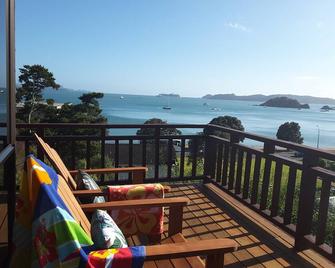 Stunning sea views-private-fully equipped-spotless - Paihia - Balkon