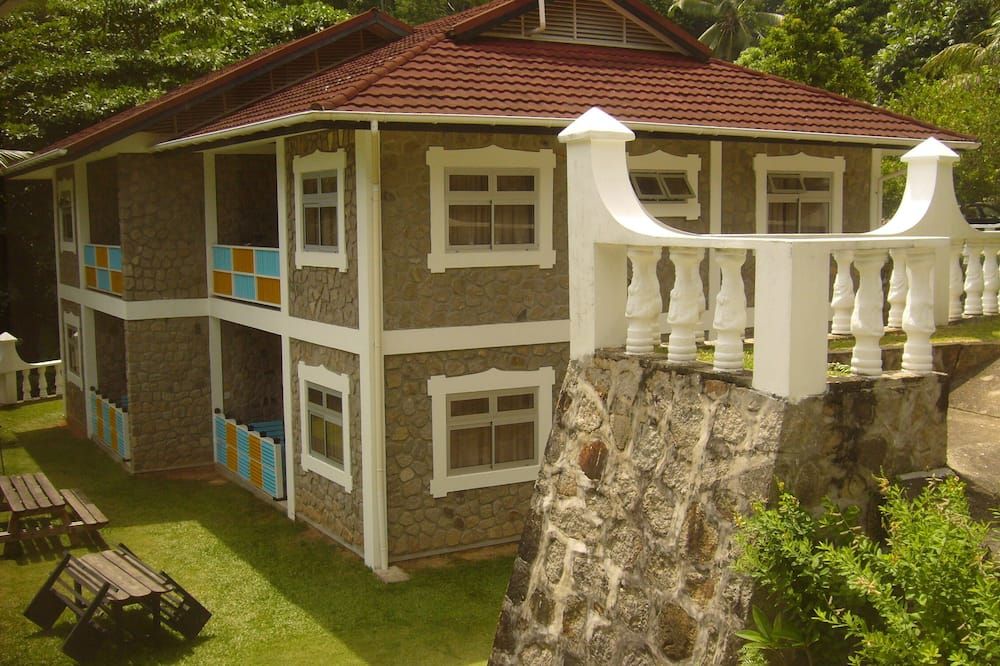 Koko Villas - Beau Vallon - Building