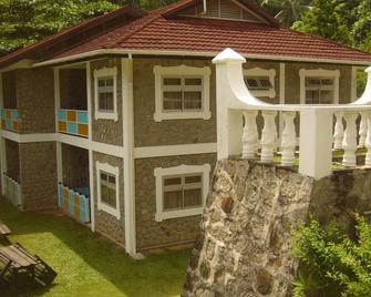 Koko Villas - Beau Vallon - Building