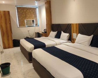 Hotel Ravi Palace Agra - Agra