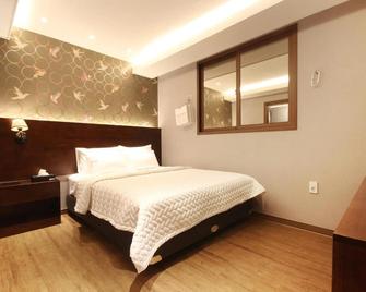 Hotel Momo - Busán - Habitación