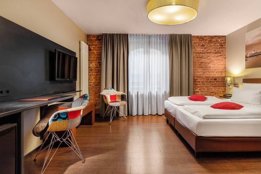 هوتل فولكشول