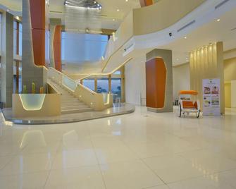 Harris Hotel & Conventions Bekasi - Bekasi - Aula