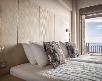 Royalty Suites Seaside - Нікіті