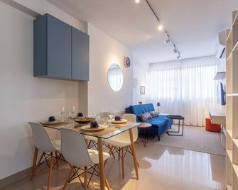 12 months min / NEW 1 bedroom apartment in high standard Beach Class condominium / Boa Viagem - Recife - Dining room
